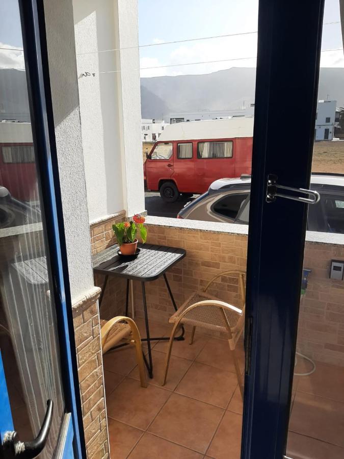 Islote Famara Exterior foto